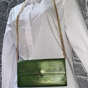 Authentic Rare Louis Vuitton Epi Leather Sarah Wallet